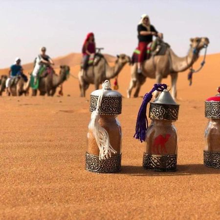 Camel Trekking Desert Camp เมอร์ซูกา ภายนอก รูปภาพ