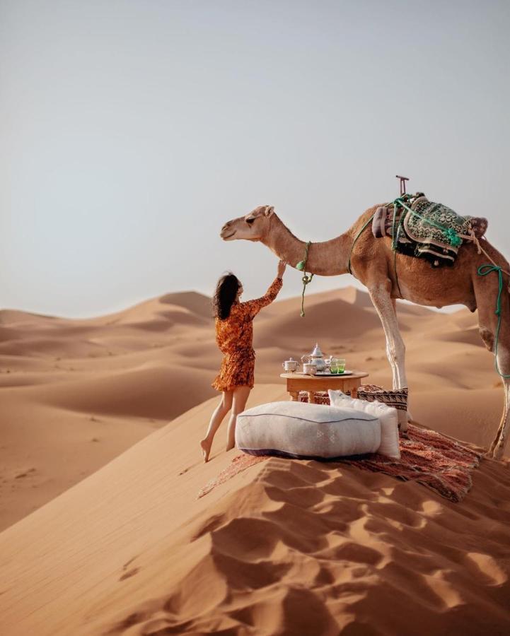 Camel Trekking Desert Camp เมอร์ซูกา ภายนอก รูปภาพ